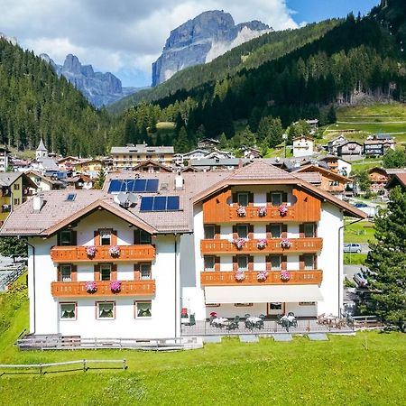 Albergo Канацеи Экстерьер фото
