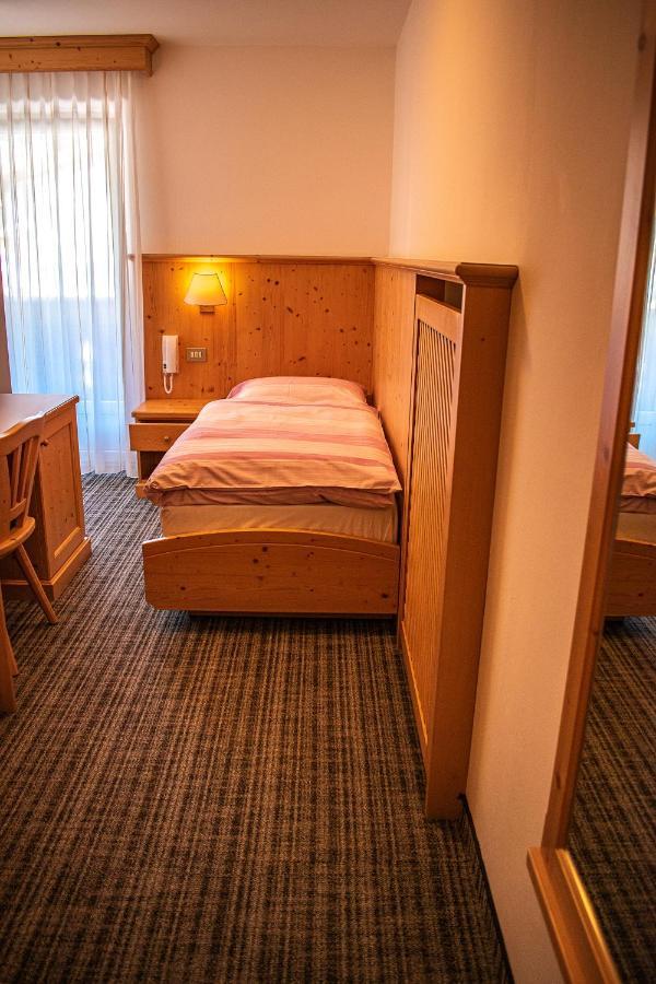 Albergo Канацеи Экстерьер фото