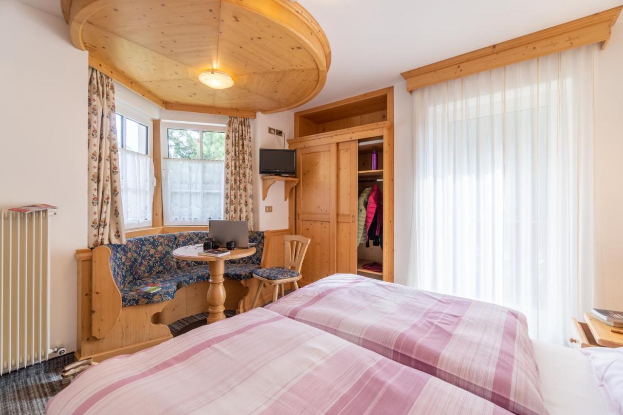 Albergo Канацеи Экстерьер фото